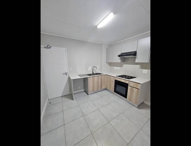 2 BEDROOM PROPERTY TO RENT IN MOOIKLOOF